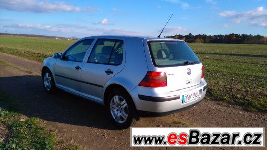 VW Golf 1.6 75KW automat