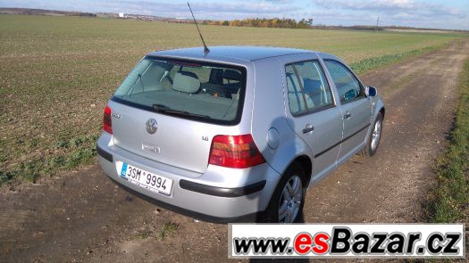 VW Golf 1.6 75KW automat