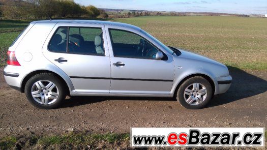 VW Golf 1.6 75KW automat