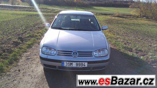 VW Golf 1.6 75KW automat