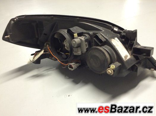 Přední levé světlo Nissan Primera P12 Přední levé světlo Nissan Primera P12