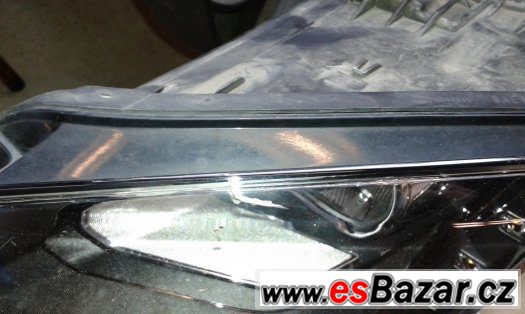 Světlomet přední levý VW Touareg Světlomet přední levý VW Touareg