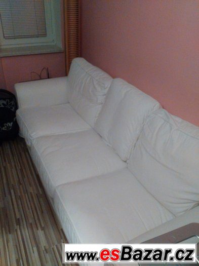 Prodáme skoro jako novou sedací soupravu(křeslo se sedačkou) Prodáme skoro jako novou sedací soupravu(křeslo se sedačkou)