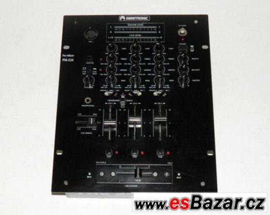 Mixážní pult Omnitronic Pro-Mixer.