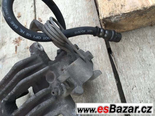 Prodám zadní brzdové třmeny Passat B5/B5,5 Prodám zadní brzdové třmeny Passat B5/B5,5