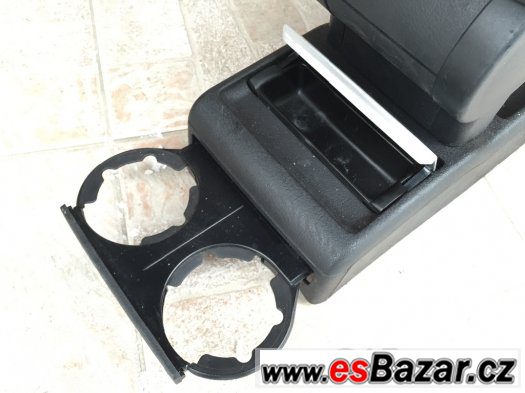 Prodám černou koženou loketku Passat B5 Prodám černou koženou loketku Passat B5