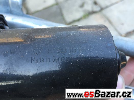 Prodám motorek stěračů Passat B5/B5.5 Prodám motorek stěračů Passat B5/B5.5