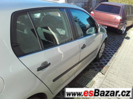 vw golf V díly z celého vozu 1,6 převodovka kapota předek vw golf V díly z celého vozu 1,6 převodovka kapota předek