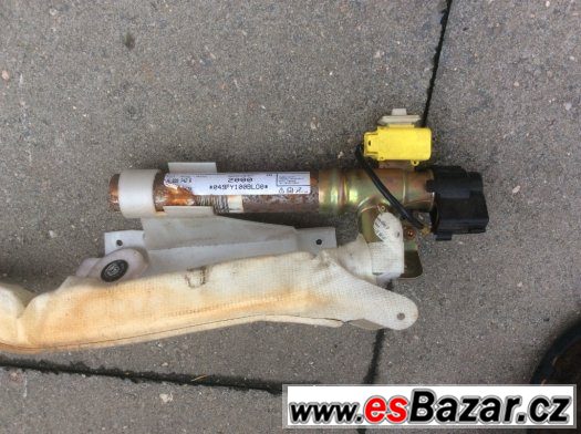 VW Golf IV - stropni airbag Moznost predani v Praze po dohode.