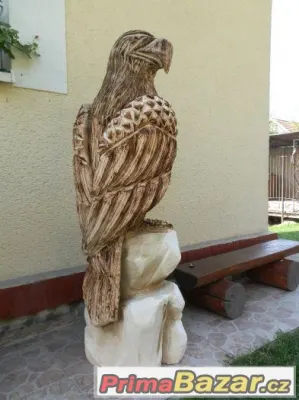 Dřevěná socha na zahradu