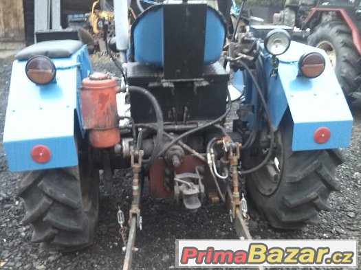 Zetor  25 A s motorem 3001