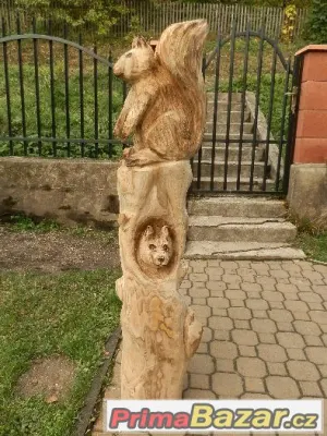 Dřevěná socha na zahradu