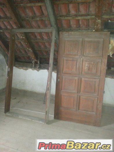 Dobové dveře s futrama