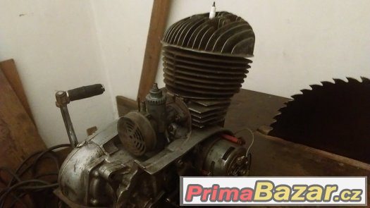 Motor Jawa 250