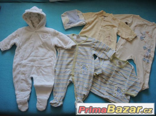 Teplé oblečení pro miminko, velikost 68-74