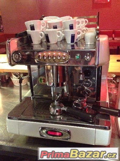 Kávovar BFC Royal + mlýnek QUAMAR M80 E