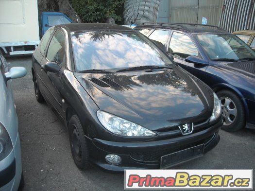 ZLEVNĚNO Peugeot 206 1.4i SPORT R.v 2003