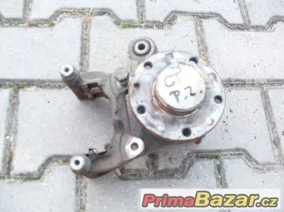 Alfa Romeo GT - pravá zadní těhlice