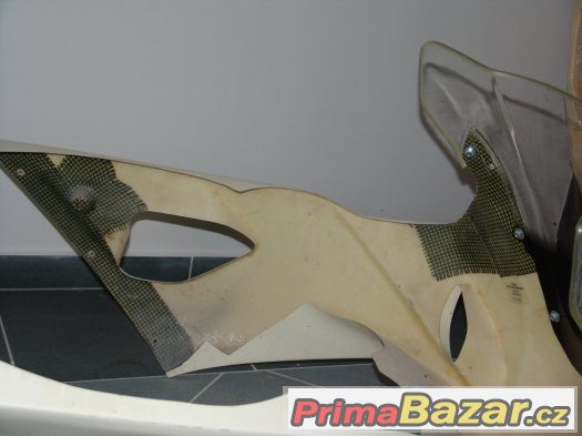 Prodám kapoty na Suzuki 1000 GSX-R 2003-2004 Prodám kapoty na Suzuki 1000 GSX-R 2003-2004