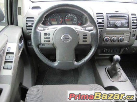 Nissan Navara od 2005 - manžeta řadící páky