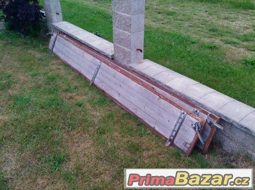 Hliníkové a dřevěné sajtny Hliníkové a dřevěné sajtny