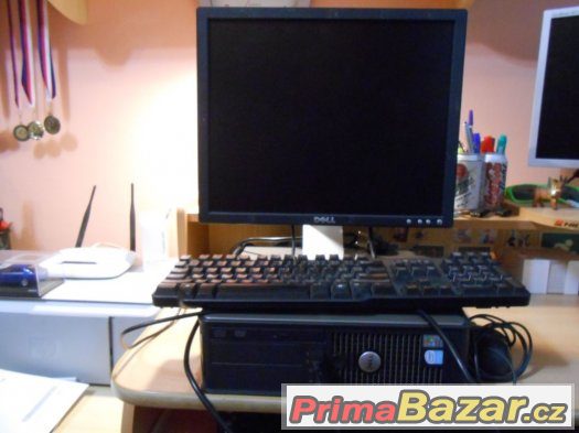 PC,LCD monitor,klávesnice+myš