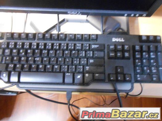 PC,LCD monitor,klávesnice+myš