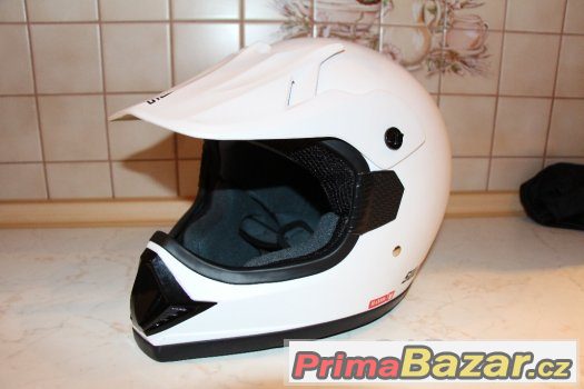 Nová Motocrossová helma Nová Motocrossová helma