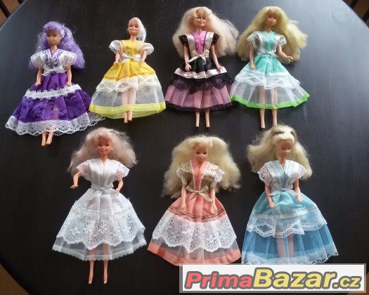 Šaty na panenky Barbie