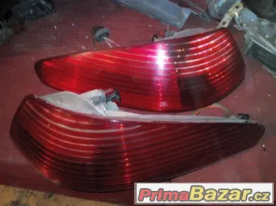 Prodám zadní světla peugeot  607