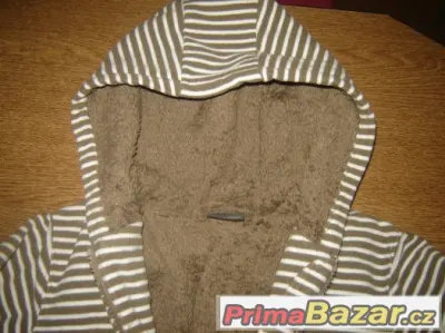 Mikina s kožíškem z Nextu, vel. 110