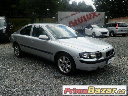 VOLVO S60 2.5 T  154KW 4X4 ČR,KLIMA,KUŽE