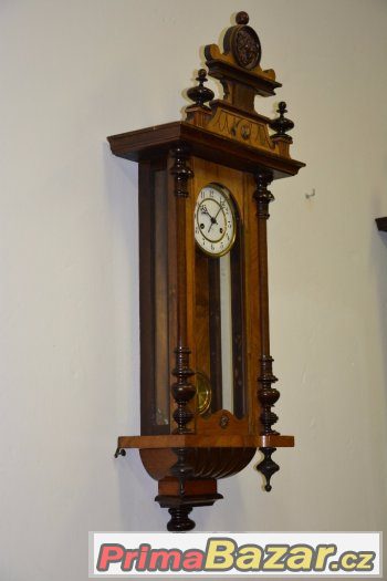 Starožitné řezbované hodiny Junghans r1905-TOP stav