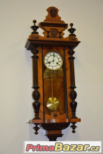 Starožitné řezbované hodiny Junghans r1919-TOP stav-krásné Starožitné řezbované hodiny Junghans r1919-TOP stav-krásné