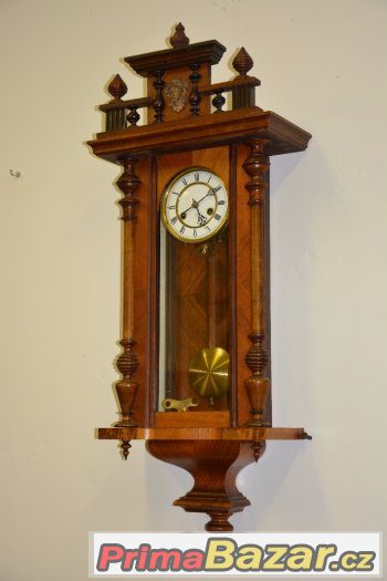 Starožitné řezbované hodiny Junghans rok 1905