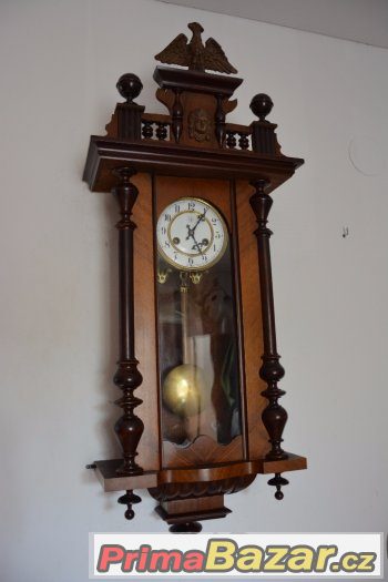 Starožitné řezbované hodiny Junghans s orlicí 1910