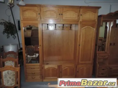 Předsíňová stěna rustikální