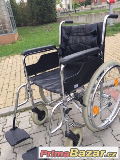 Invalidní vozík Meyra, sedák 44