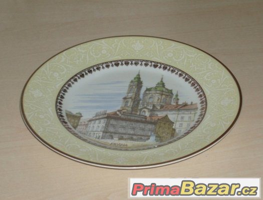 Starodávný dekorační talíř