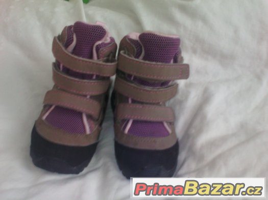 Zimní boty adidas holtana snow vel.21