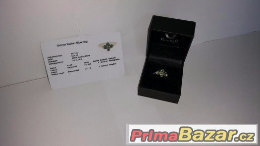 Prodám dámský prsten se zeleným safírem a kartičkou původu