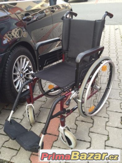 Invalidní vozík, sedák 39, projede 60tkama