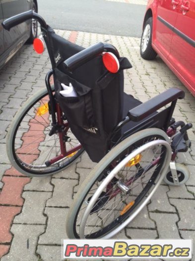 Invalidní vozík, sedák 39, projede 60tkama Invalidní vozík, sedák 39, projede 60tkama