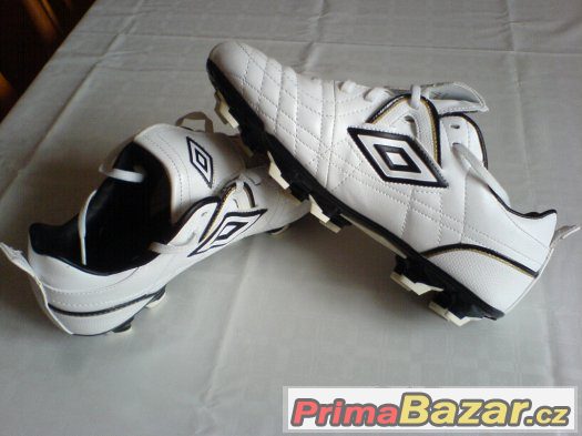 Kopačky Umbro pánské NOVÉ