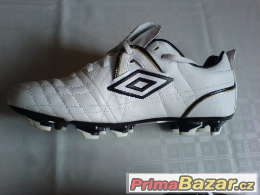 Kopačky Umbro pánské NOVÉ