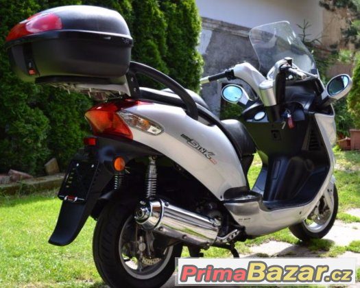 Kymco Grand Dink 250