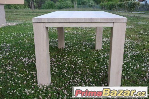 Jídelní stůl Caroni z masivu DUB Jídelní stůl Caroni z masivu DUB