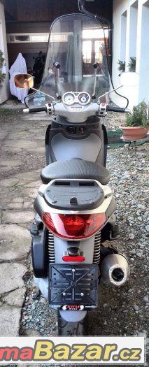 Piaggio Beverly 200