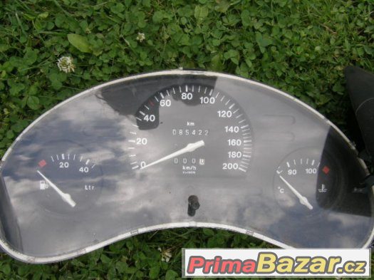 opel corsa B 1.0 r.v. 2000 volant airbag budiky dysplay