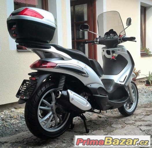 Piaggio Beverly 250 